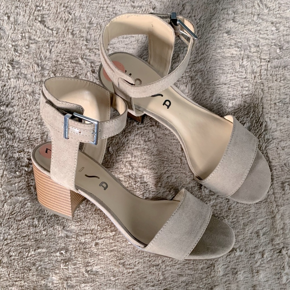 Neutral Heeled Sandal